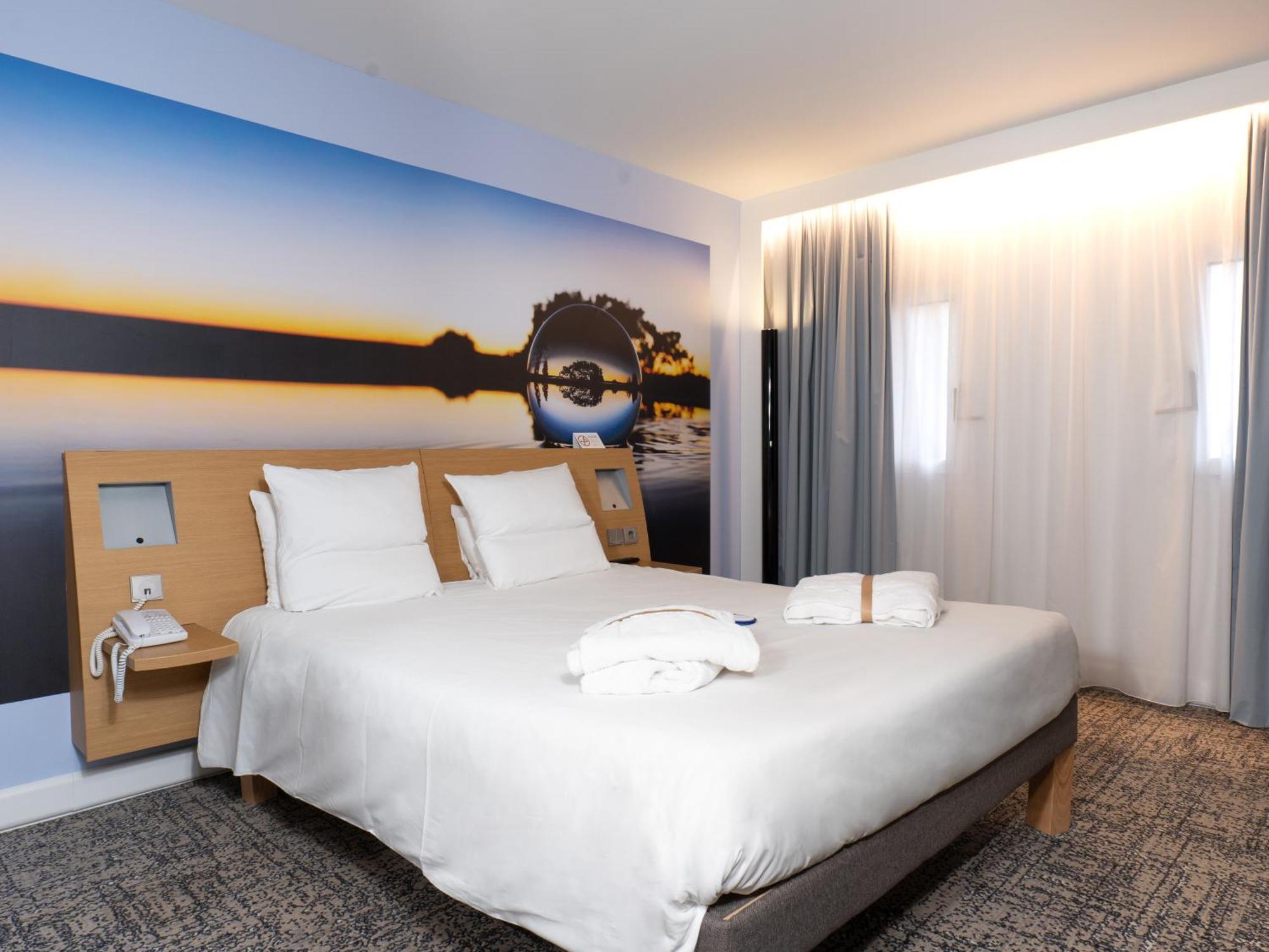 Suite with One Double Bed and One Double Sofa Bed